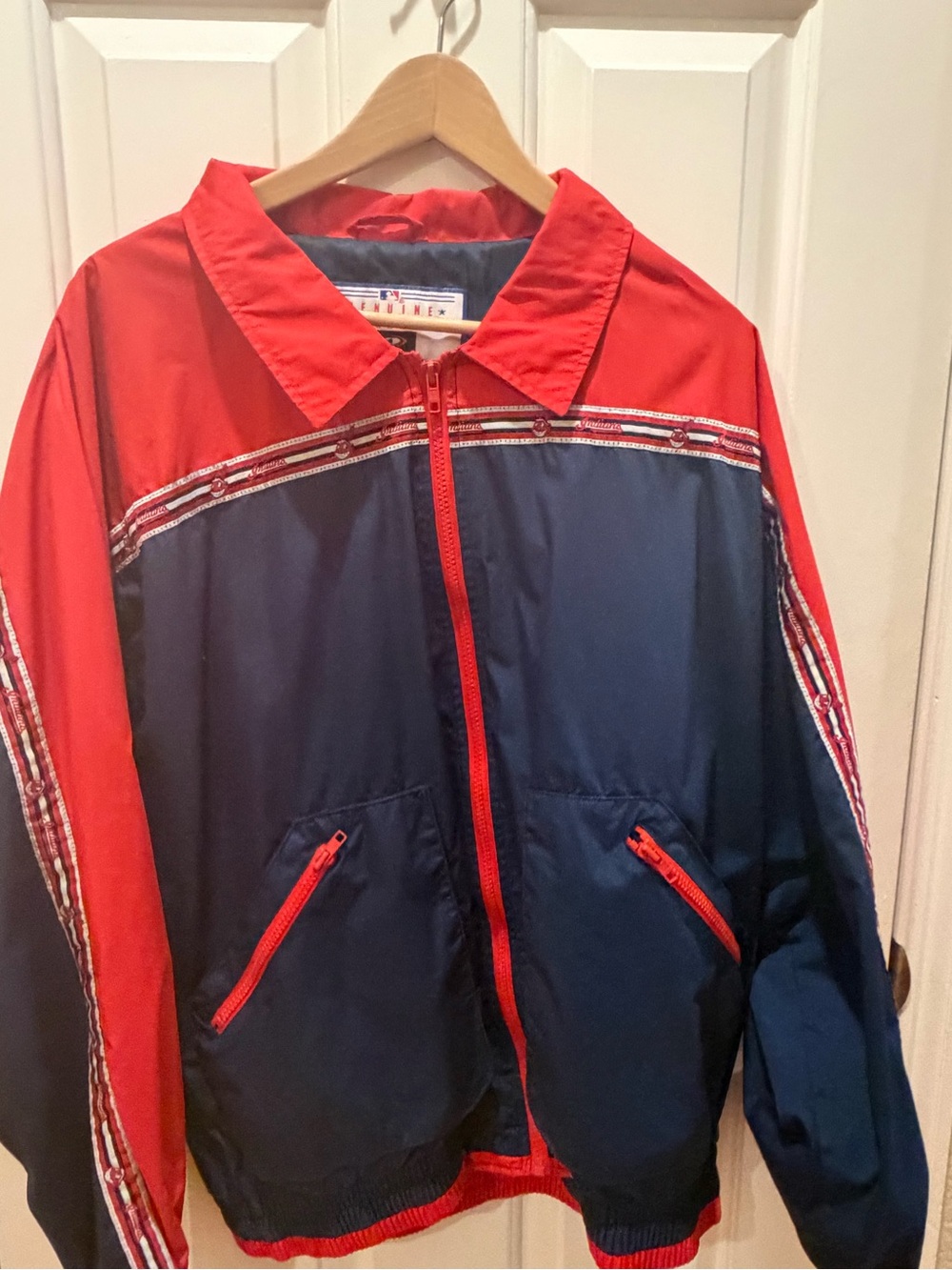 Cleveland Indians 90s MLB Navy and Red Zip-Up Windbreaker Jacket